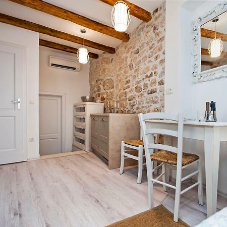 Apartment And Studio Ca' 3 Vie Rovinj Kültér fotó
