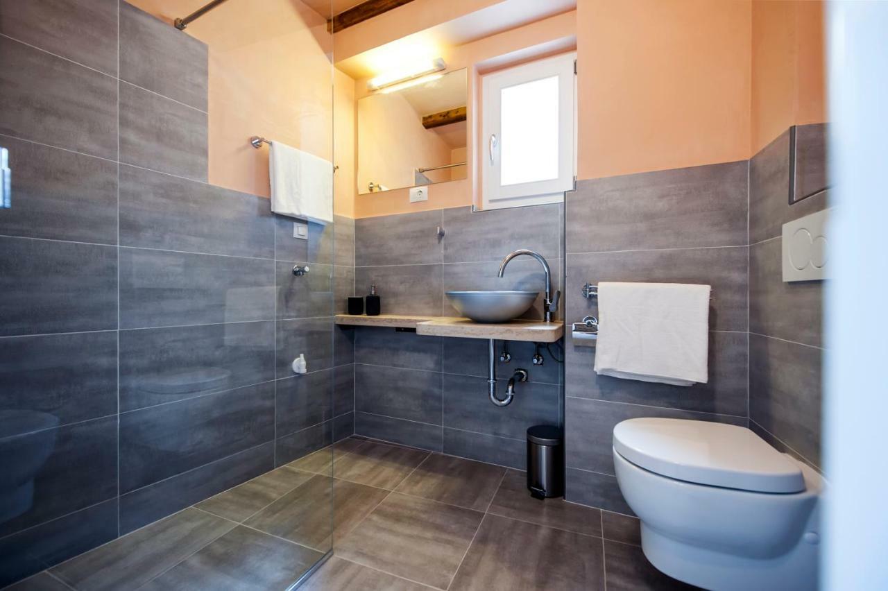 Apartment And Studio Ca' 3 Vie Rovinj Kültér fotó