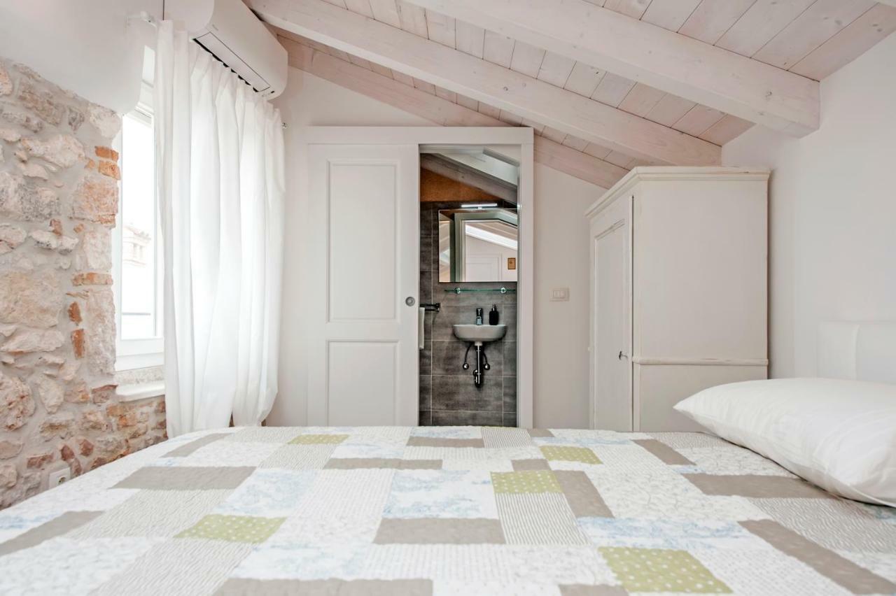 Apartment And Studio Ca' 3 Vie Rovinj Kültér fotó
