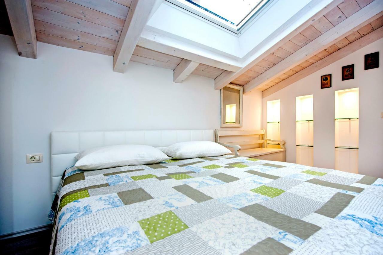Apartment And Studio Ca' 3 Vie Rovinj Kültér fotó
