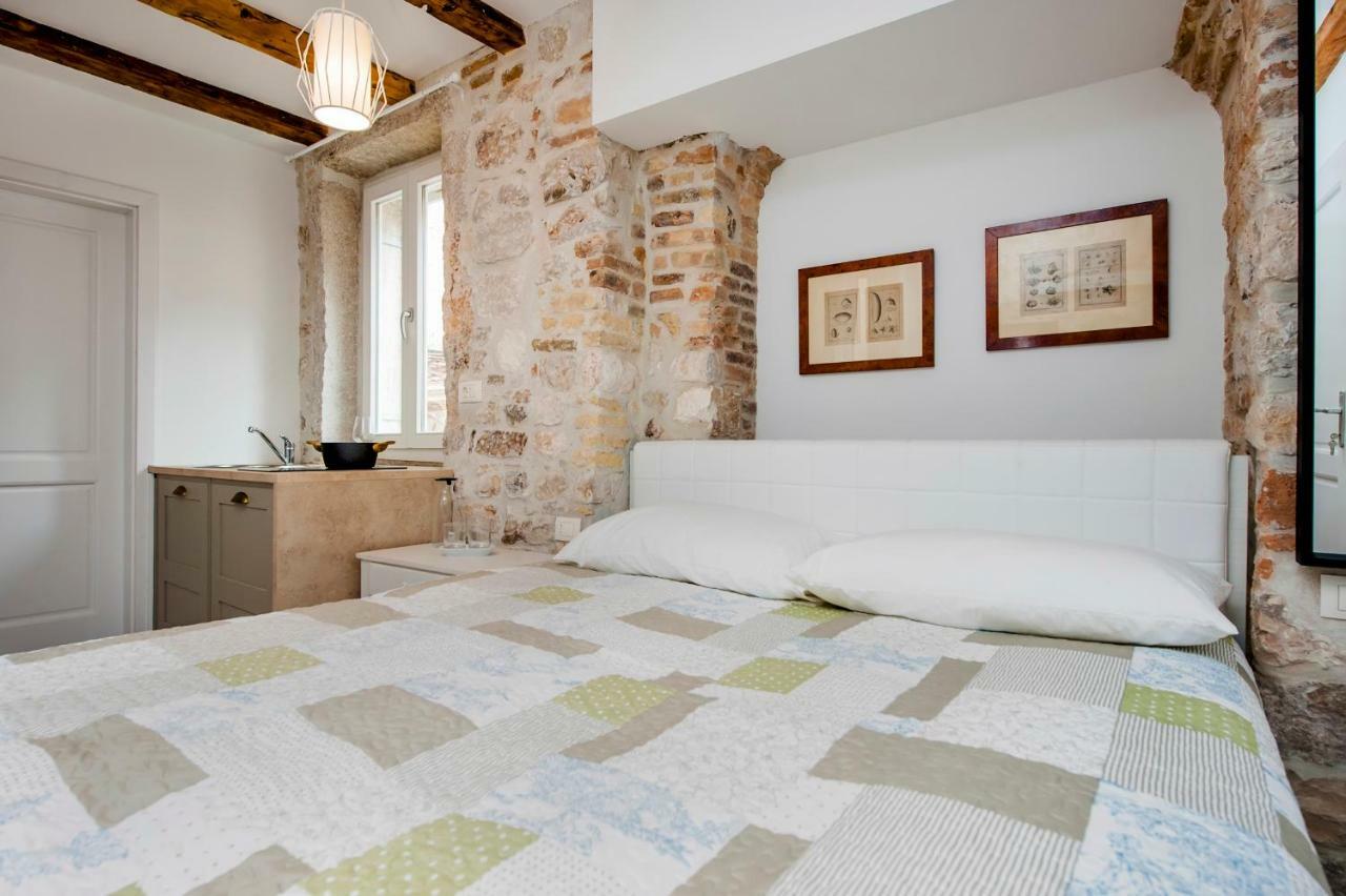 Apartment And Studio Ca' 3 Vie Rovinj Kültér fotó