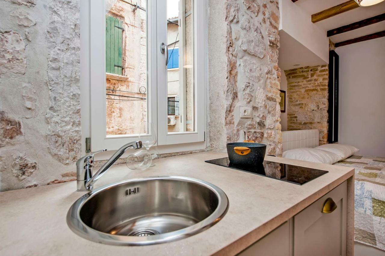 Apartment And Studio Ca' 3 Vie Rovinj Kültér fotó