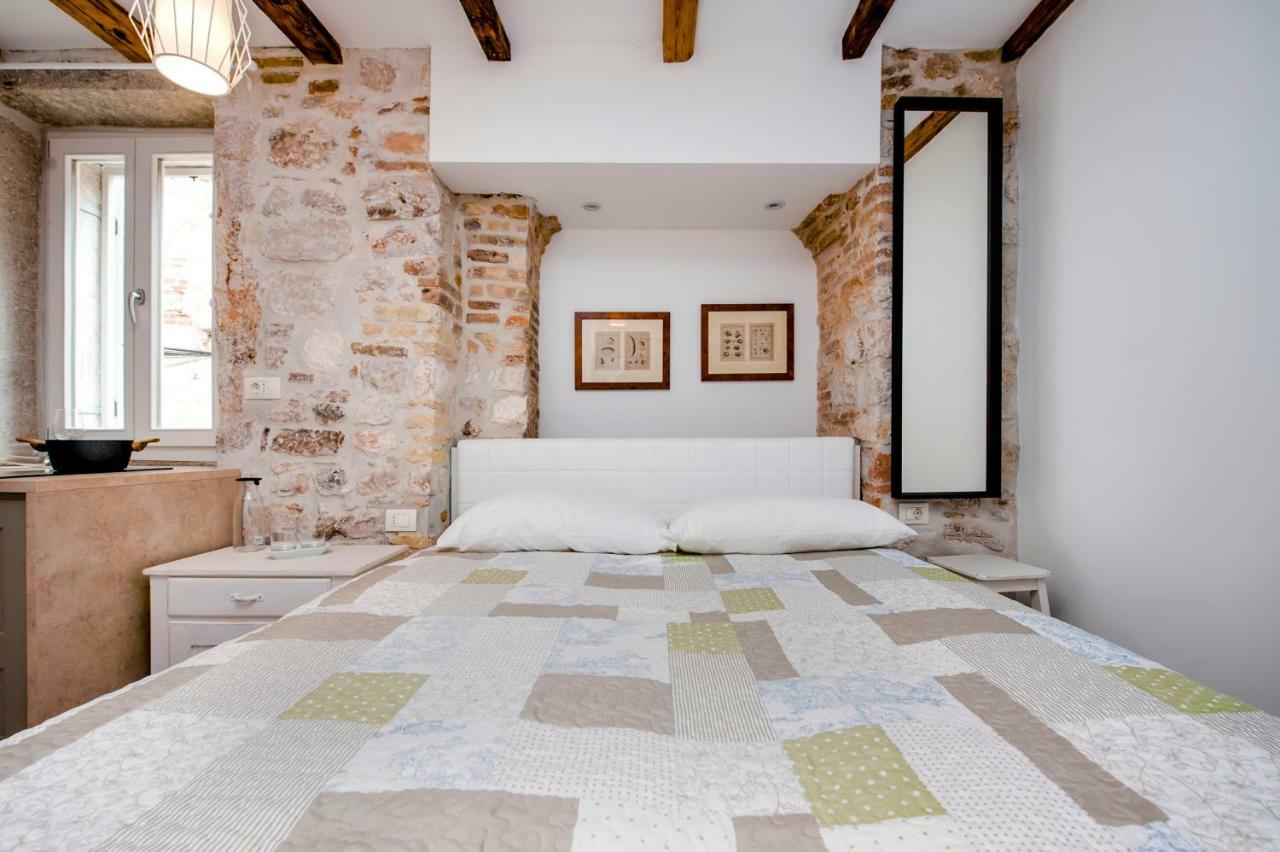 Apartment And Studio Ca' 3 Vie Rovinj Kültér fotó